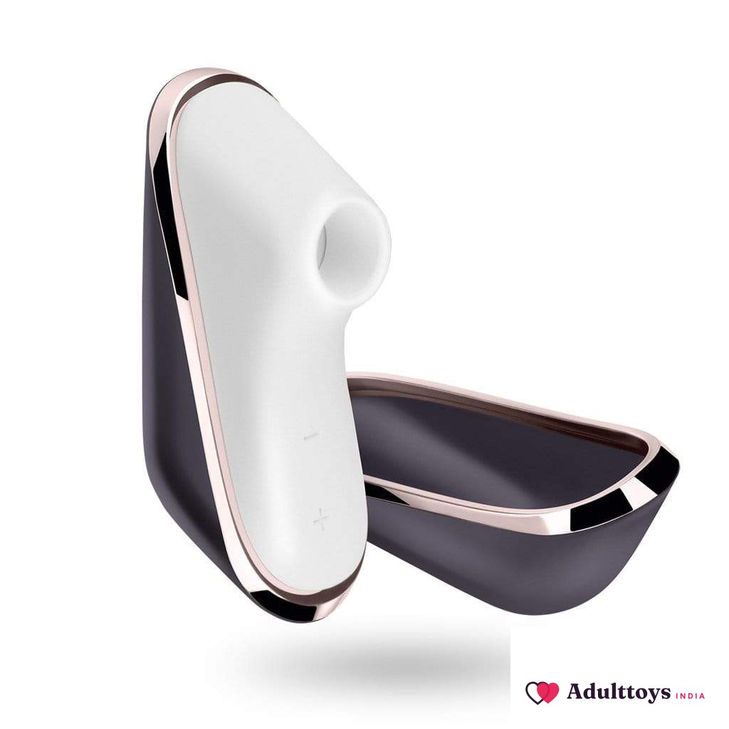 Satisfyer Pro Traveler Clitoral Vibrator for Women - front view